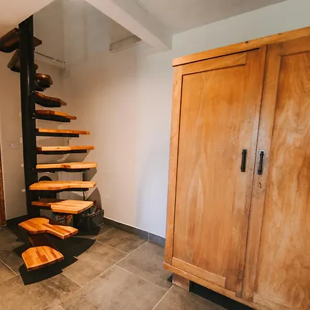 Kuca S Osmijehom Tatil Evi Livno