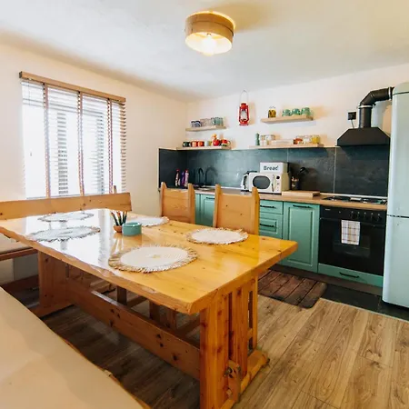 Kuca S Osmijehom Tatil Evi